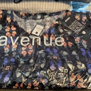 Avenue black and butterfly print dress size W30/32